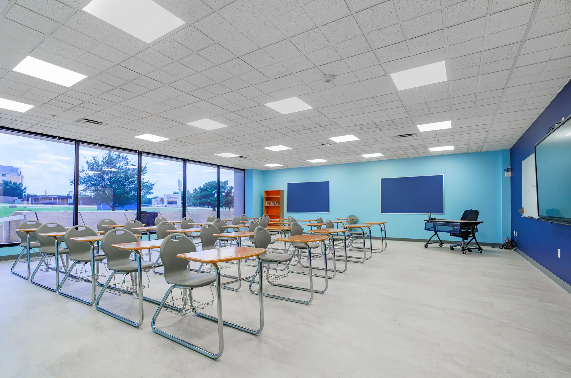 Spacious Classroom Setup